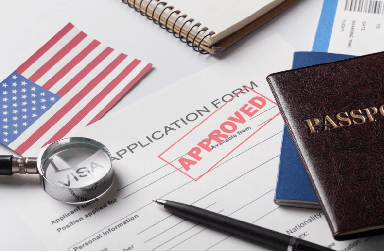 Hồ sơ được đóng dấu Approved nhờ nắm vững câu hỏi phỏng vấn visa mỹ và chuẩn bị hồ sơ tài chính minh bạch