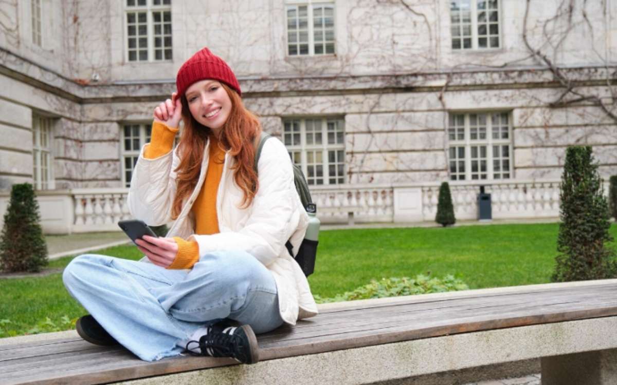 Sinh viên tìm hiểu cơ hội học bổng và trải nghiệm đời sống khi du học Đại học Đức.