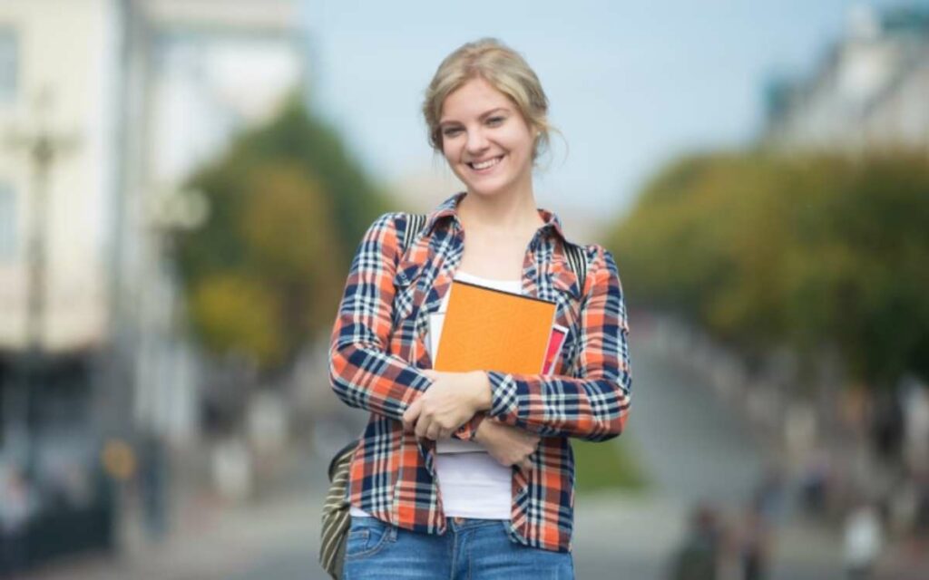 Sinh viên tự tin chuẩn bị hồ sơ đáp ứng điều kiện tuyển sinh du học Đại học Đức