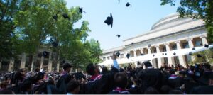 Lễ tốt nghiệp danh giá tại MIT minh chứng cho giá trị bằng cấp khi du học Thạc sĩ Mỹ