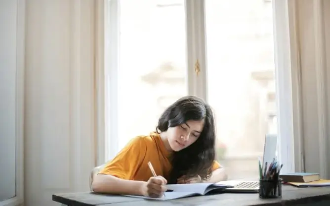 Chi tiết cách apply học bổng du học và phương pháp tối ưu hồ sơ xin học bổng ấn tượng