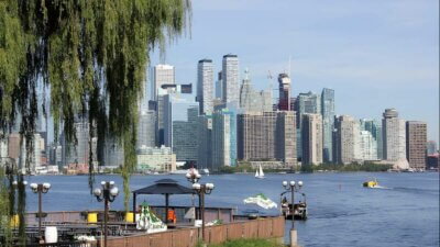 Phân tích chi phí đi du học Canada tại các trung tâm kinh tế và thành phố lớn sầm uất