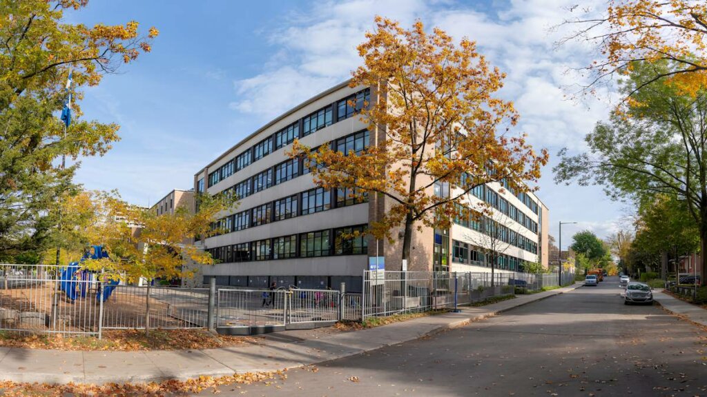 Tìm hiểu chi tiết các điều kiện xin học bổng Canada tại hệ thống học viện và trường đại học uy tín